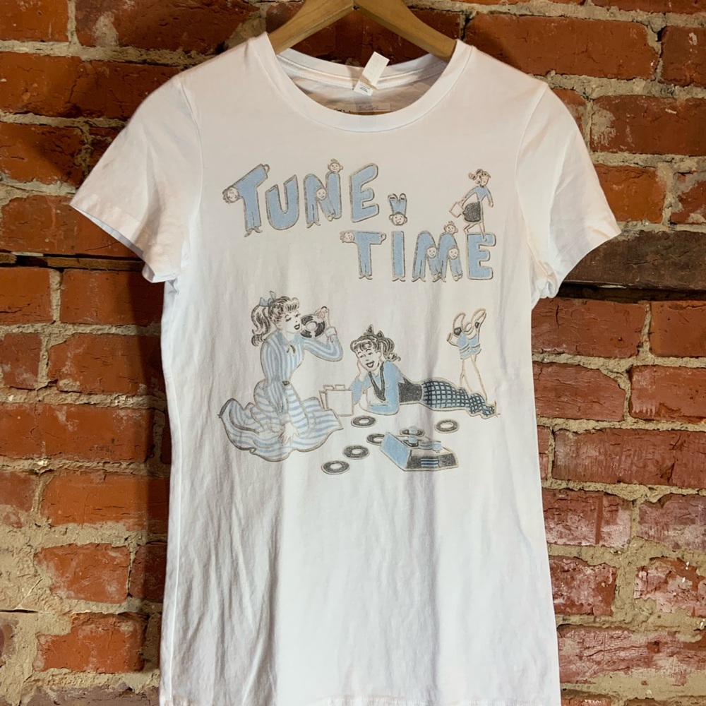 Tune Tune Ladies Large White Graphic Preowned T-Shirt View 2